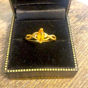 10k gold citrine and diamond ring